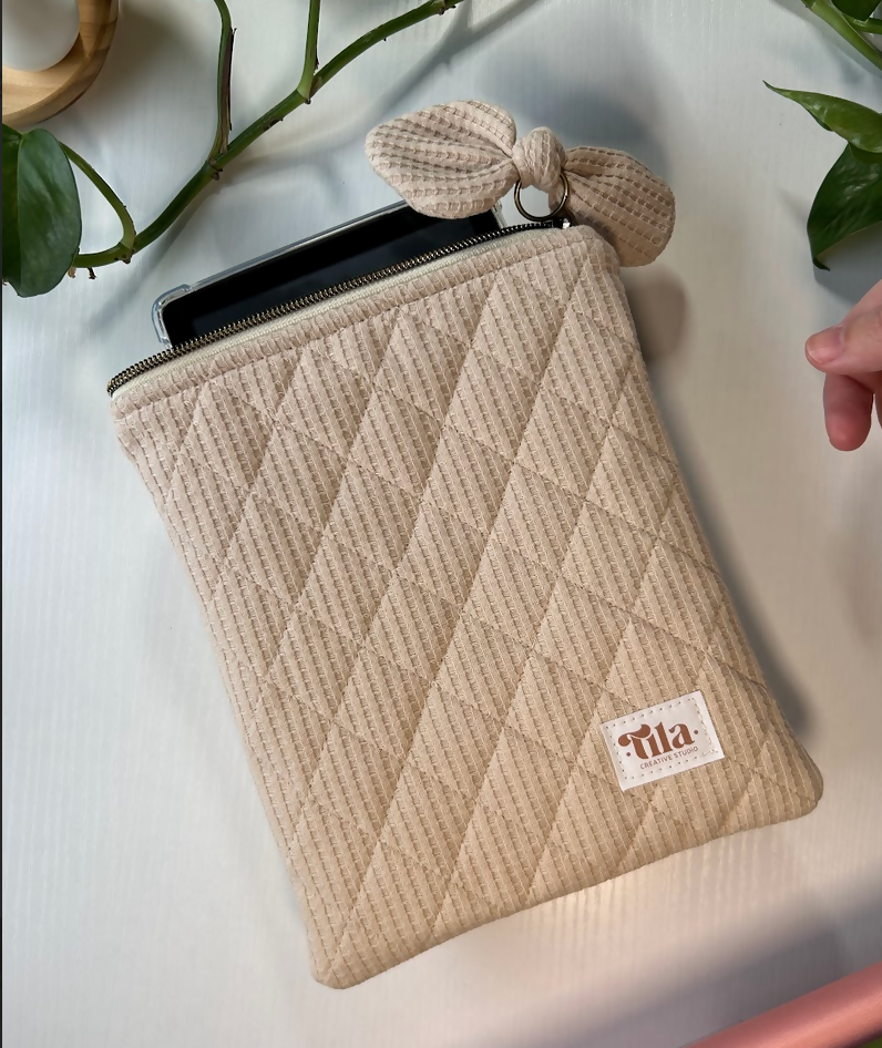 Beige Waffle Diagonal Quilted - Kindle Sleeve - E Reader Case 7” - Handmade ●Small Batch●