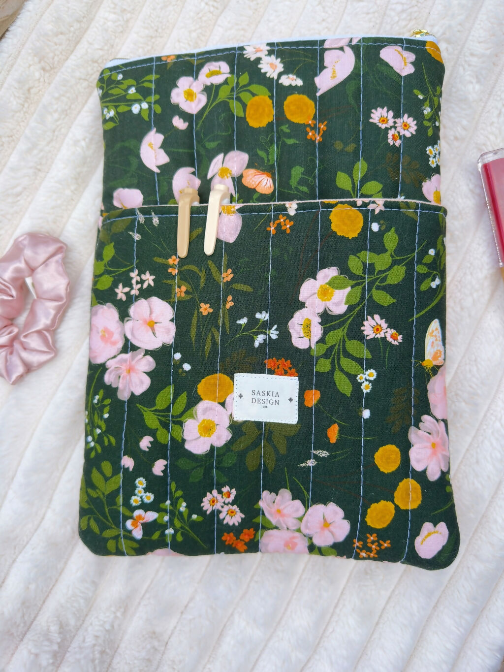Large Quilted Book Sleeve - Dark Floral
