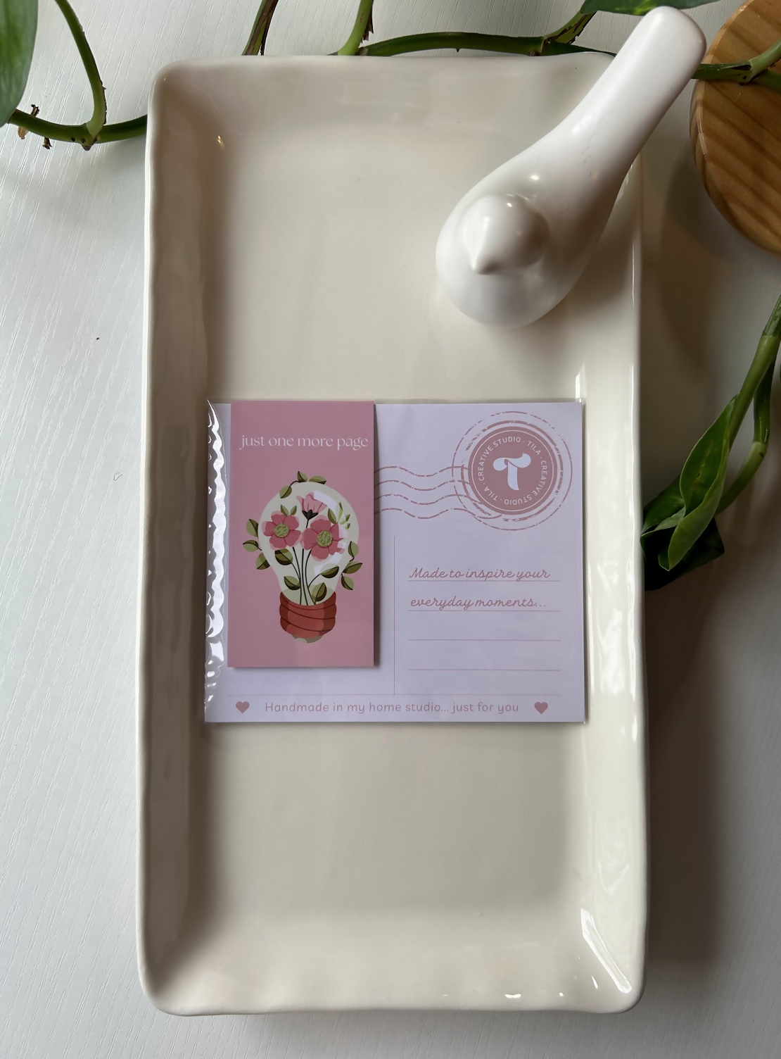 Light Bulb with Flowers - Magnetic Bookmark - Pink