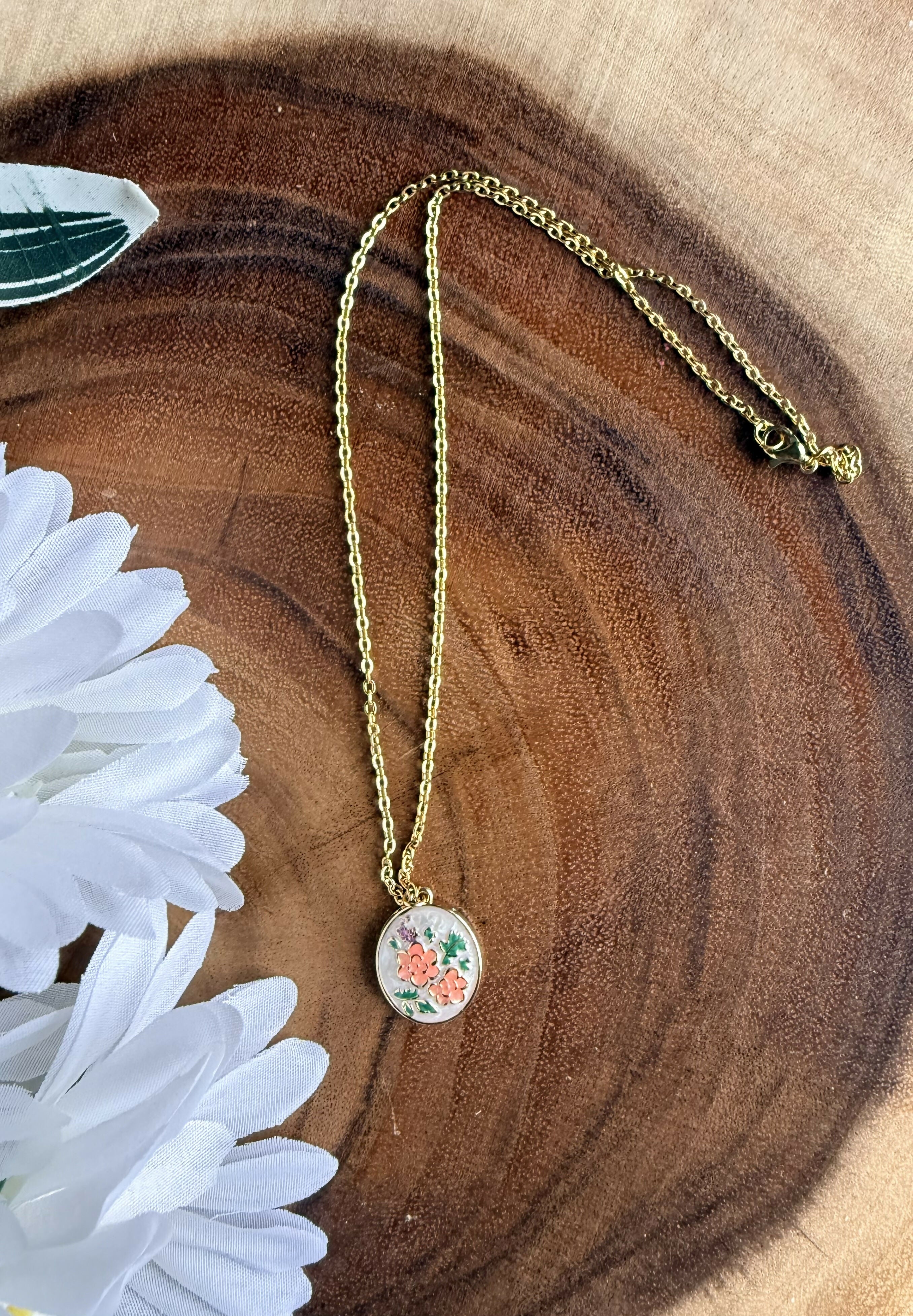 Floral Pendant Necklace