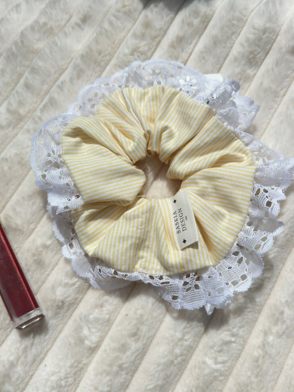 Lace Cotton Scrunchie - Yellow Stripes