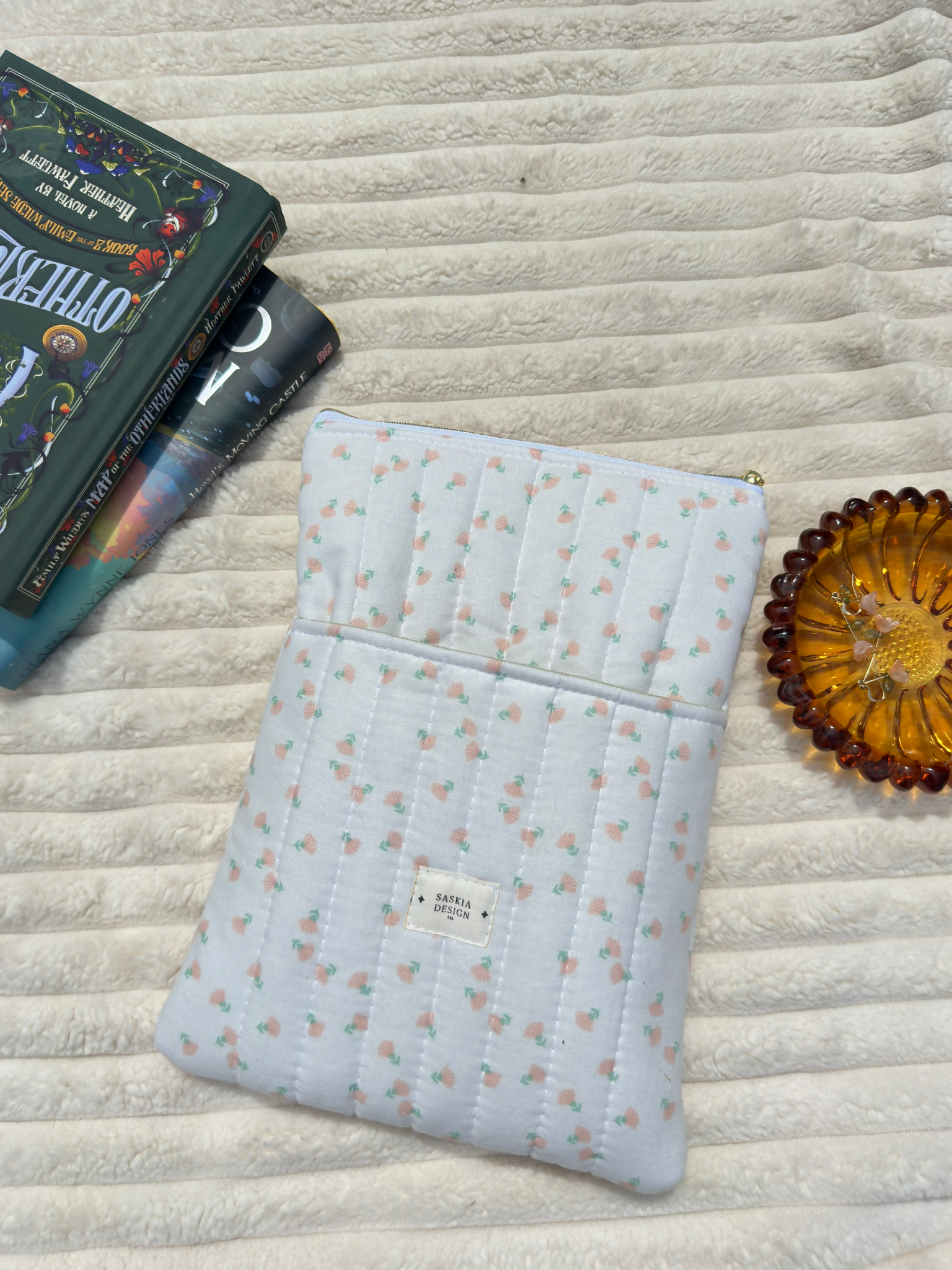 Large Quilted Book Sleeve - Peachy Flowers