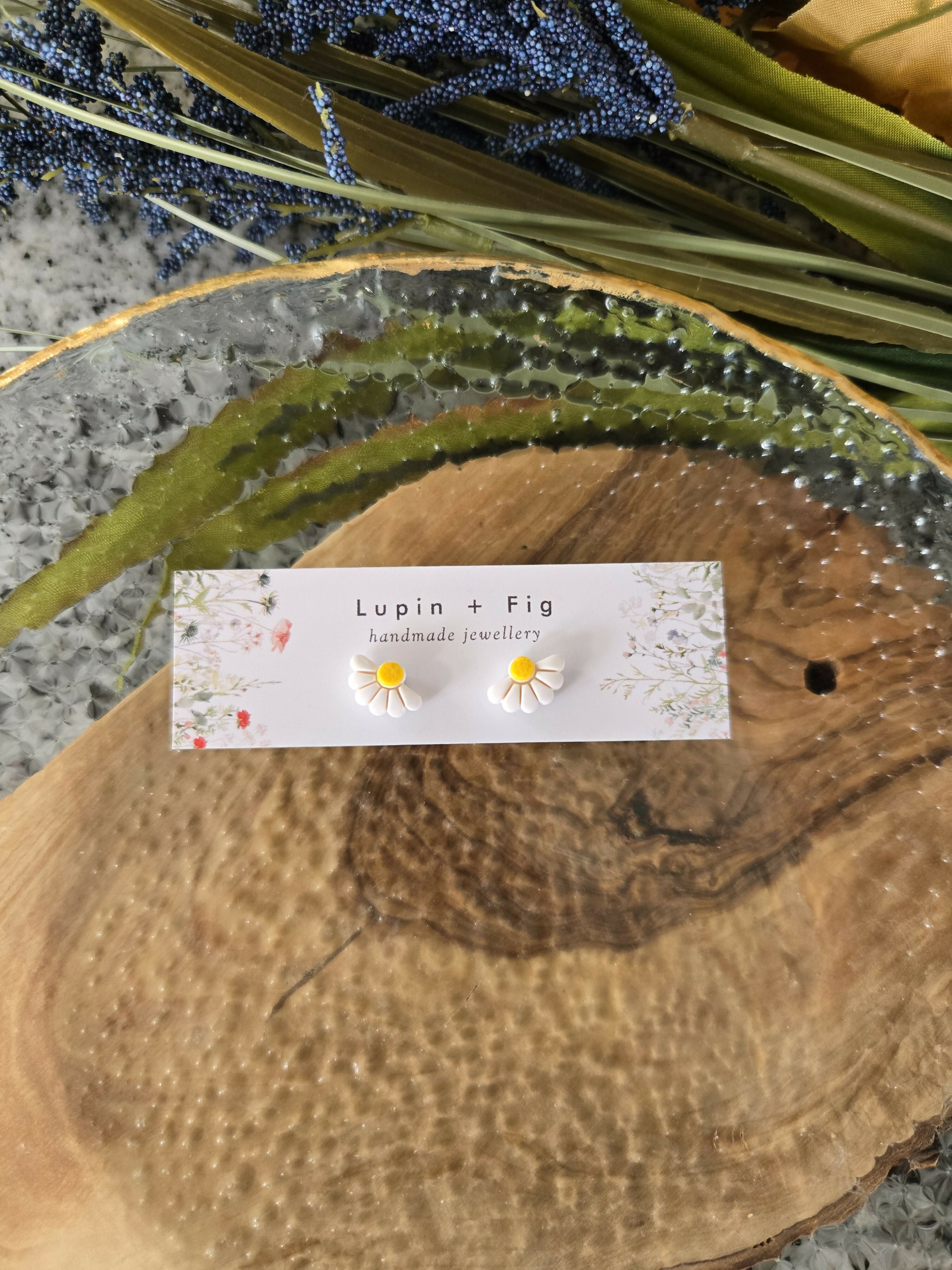 Daisy Studs