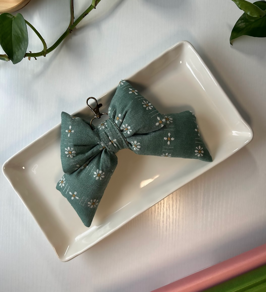 Puffy Floral Green - Bow Kaychain ●Small Batch●