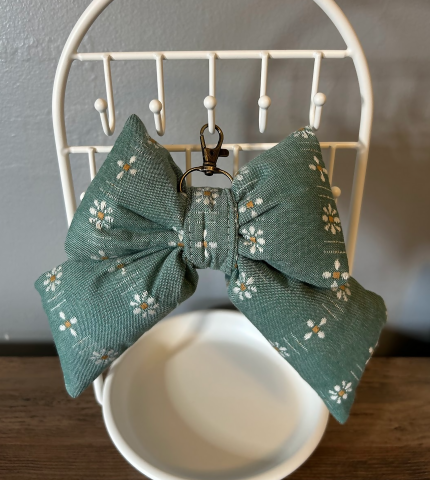 Puffy Floral Green - Bow Kaychain ●Small Batch●