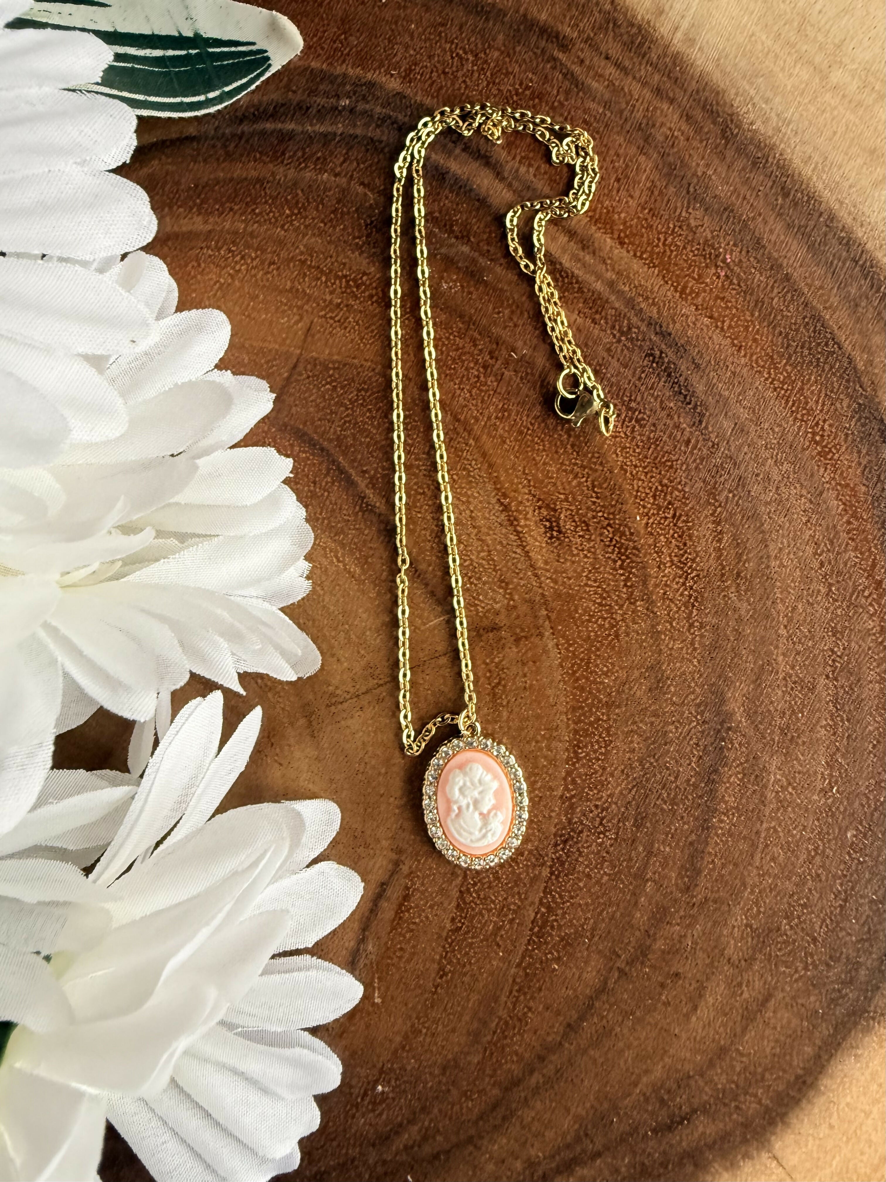 Victoria Lady Pendant Necklace