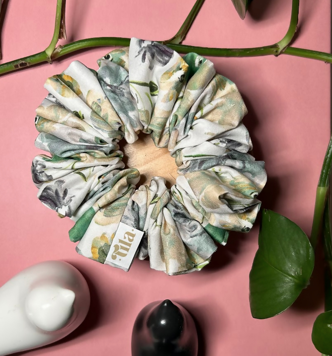 Greenery Puffy Scrunchie