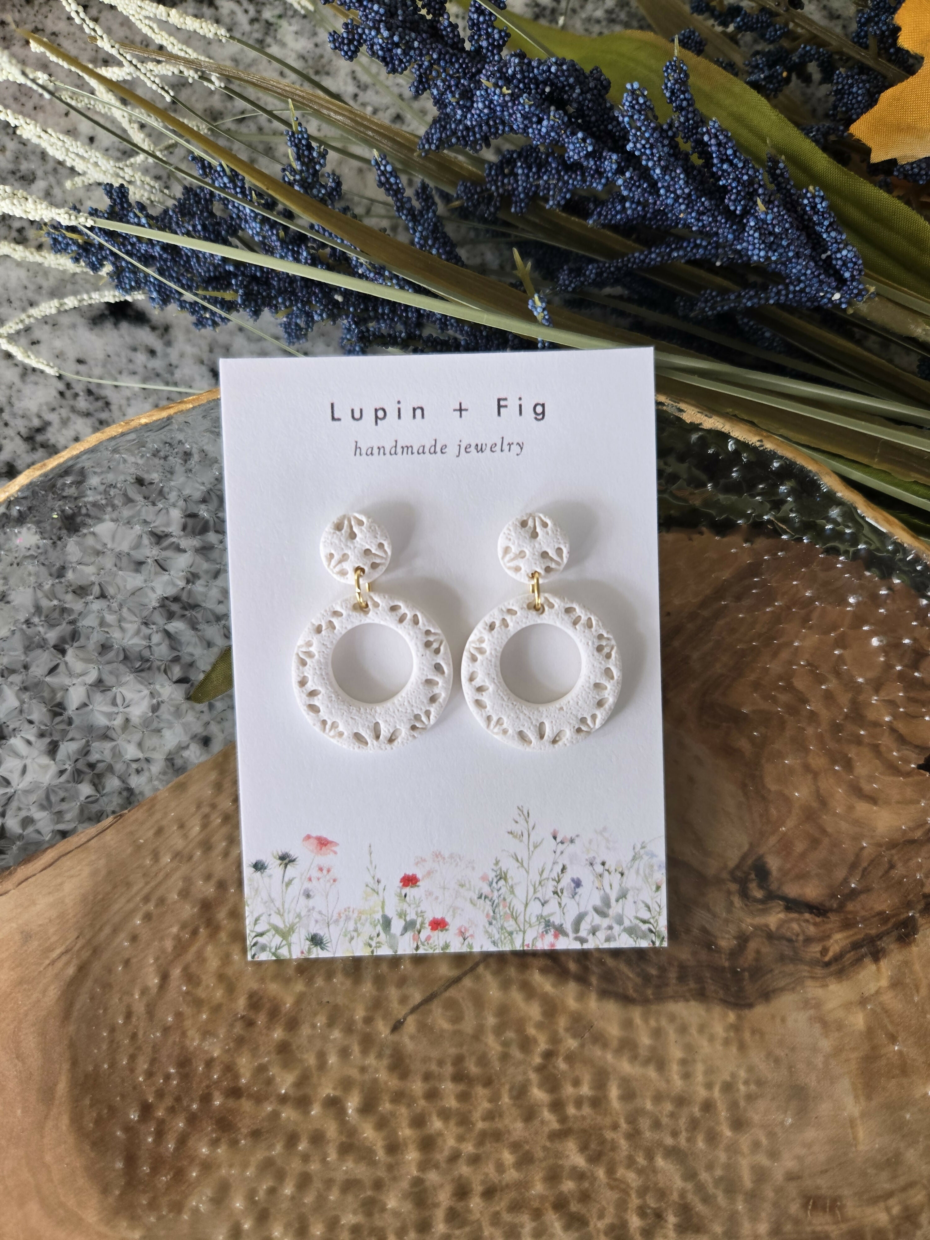 Eleanora Earrings (White)