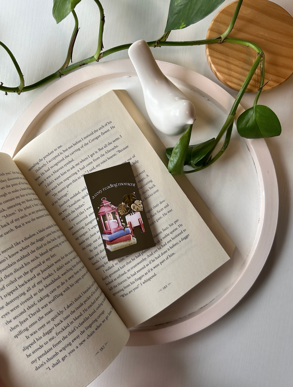 Cozy Reading - Magentic Bookmark - Green